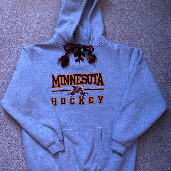 Tops - HOCKEY SWEATSHIRT